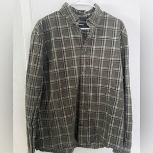 Men’s express button down. XL